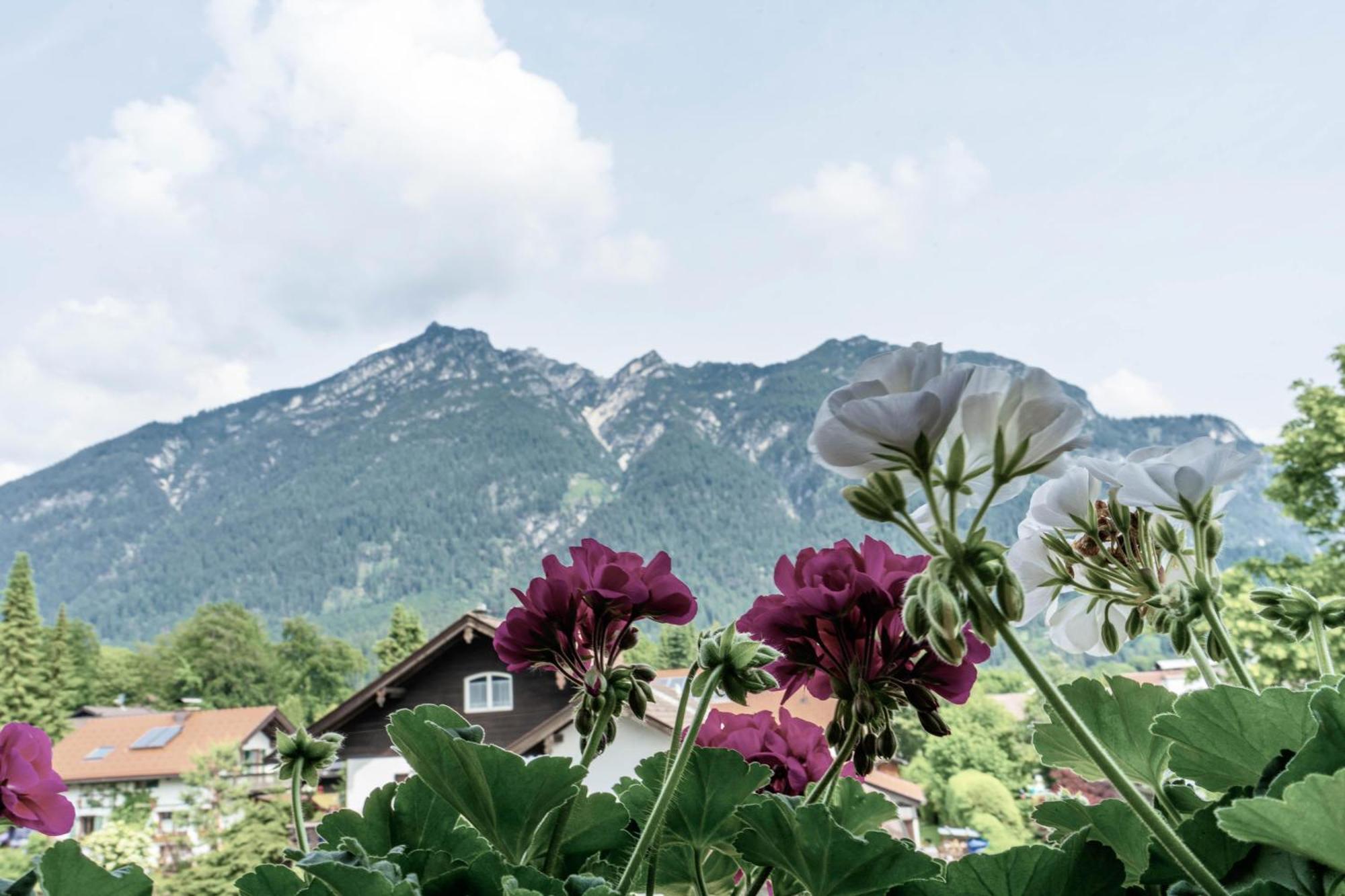 Gaestehaus Quirin Garmisch-Partenkirchen Exterior photo